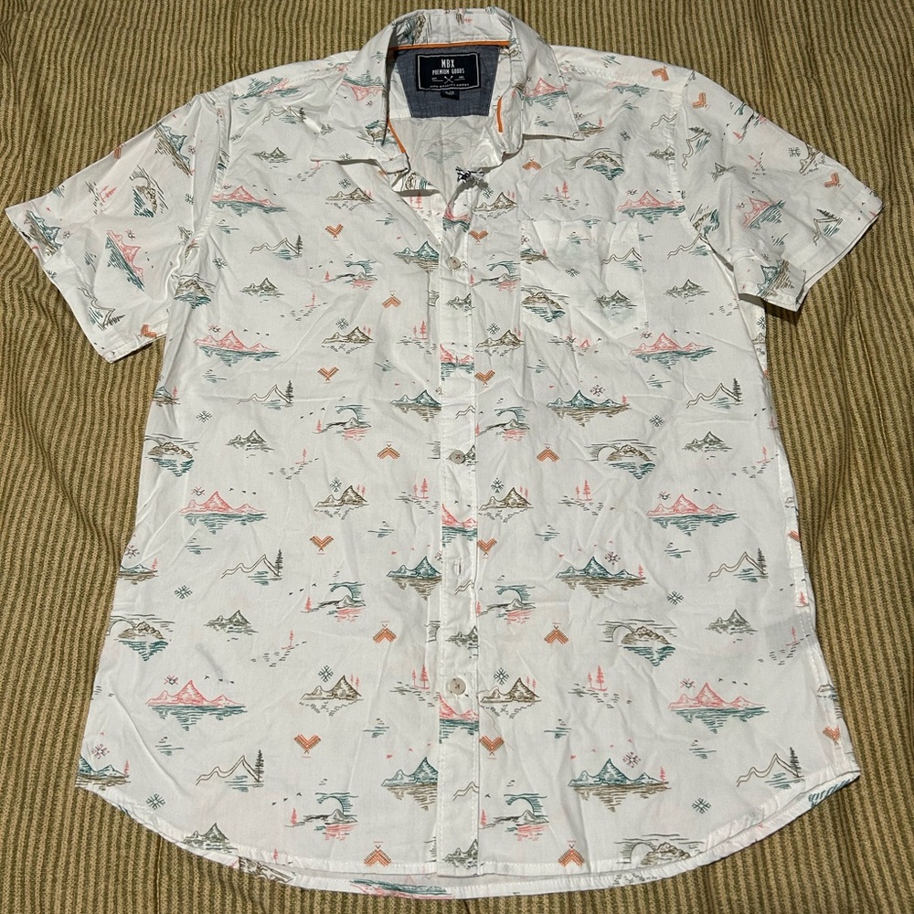 MBX premium goods. Men’s large short sleeve button-down. brand new with tags.